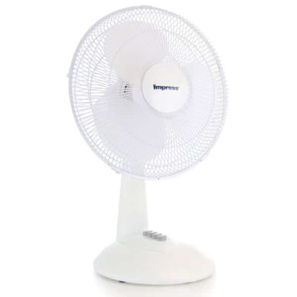 Ventilateur de table oscillant Impress 12 pouces (modèle IM-712W) offrant une circulation d'air optimale et une fonction d'oscillation pour un confort personnalisé à la maison ou au bureau. Compact, élégant, et couvert par une garantie d'un an contre les défauts de fabrication.