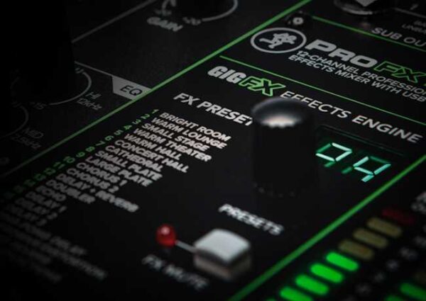 Discover the Mackie ProFX16v3, a 16-channel mixer with award-winning Onyx preamps, high-resolution GigFX effects engine, 192 kHz USB recording and included Waveform OEM software, ideal for studio and live performance.