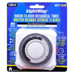 LightWay 24-hour indoor mechanical timer with an earthed socket and 15-minute intervals. Ideal for lamps, decorations and household appliances.appareils domestiques. 