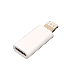 Adaptateur USB-C femelle vers Lightning mâle, compact et pratique, idéal pour recharger les appareils Apple avec un câble USB-C.