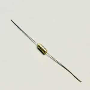 R47uF-35V